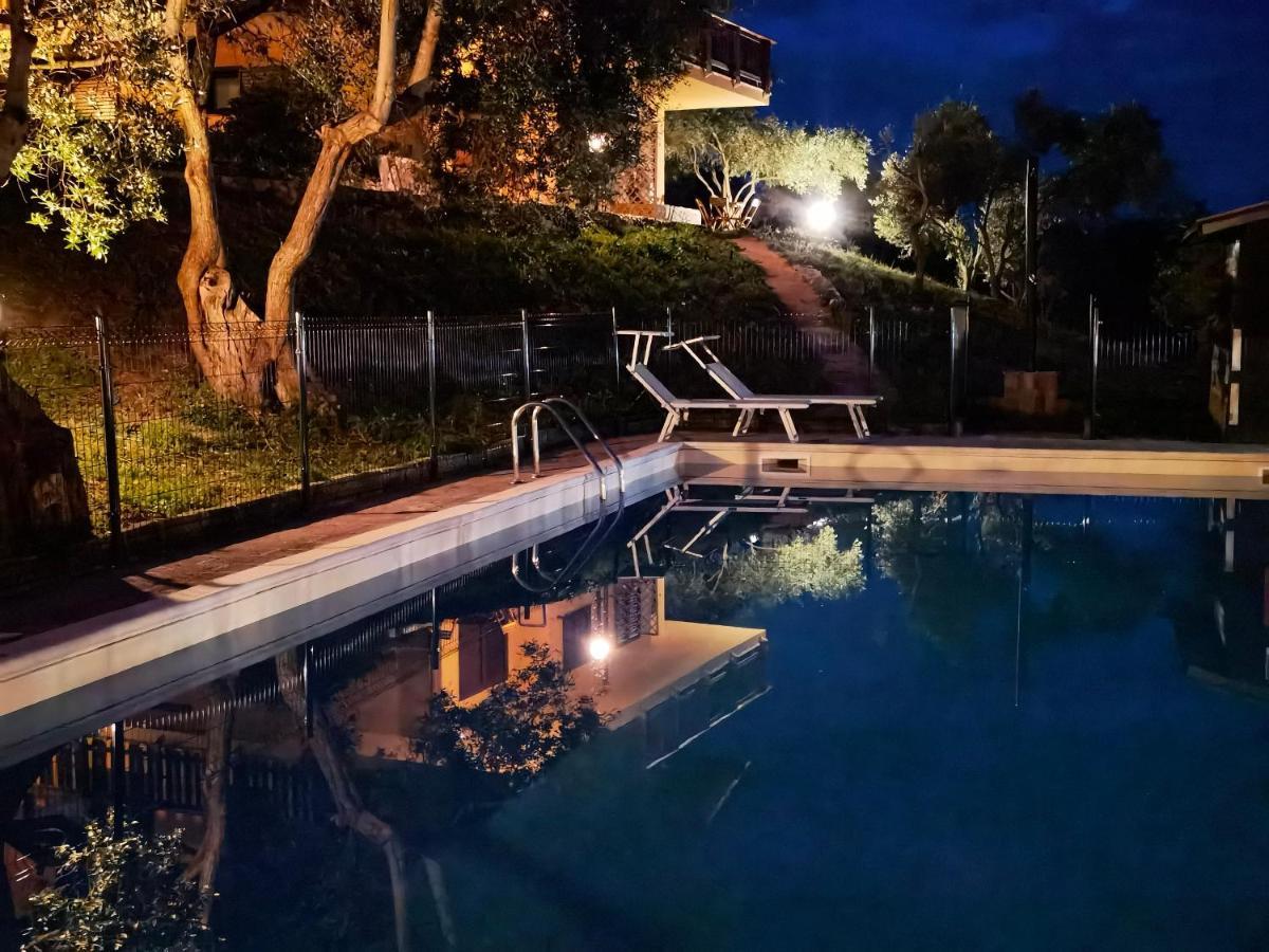 Hotel La Corte Degli Ulivi - Rurale Tresnuraghes