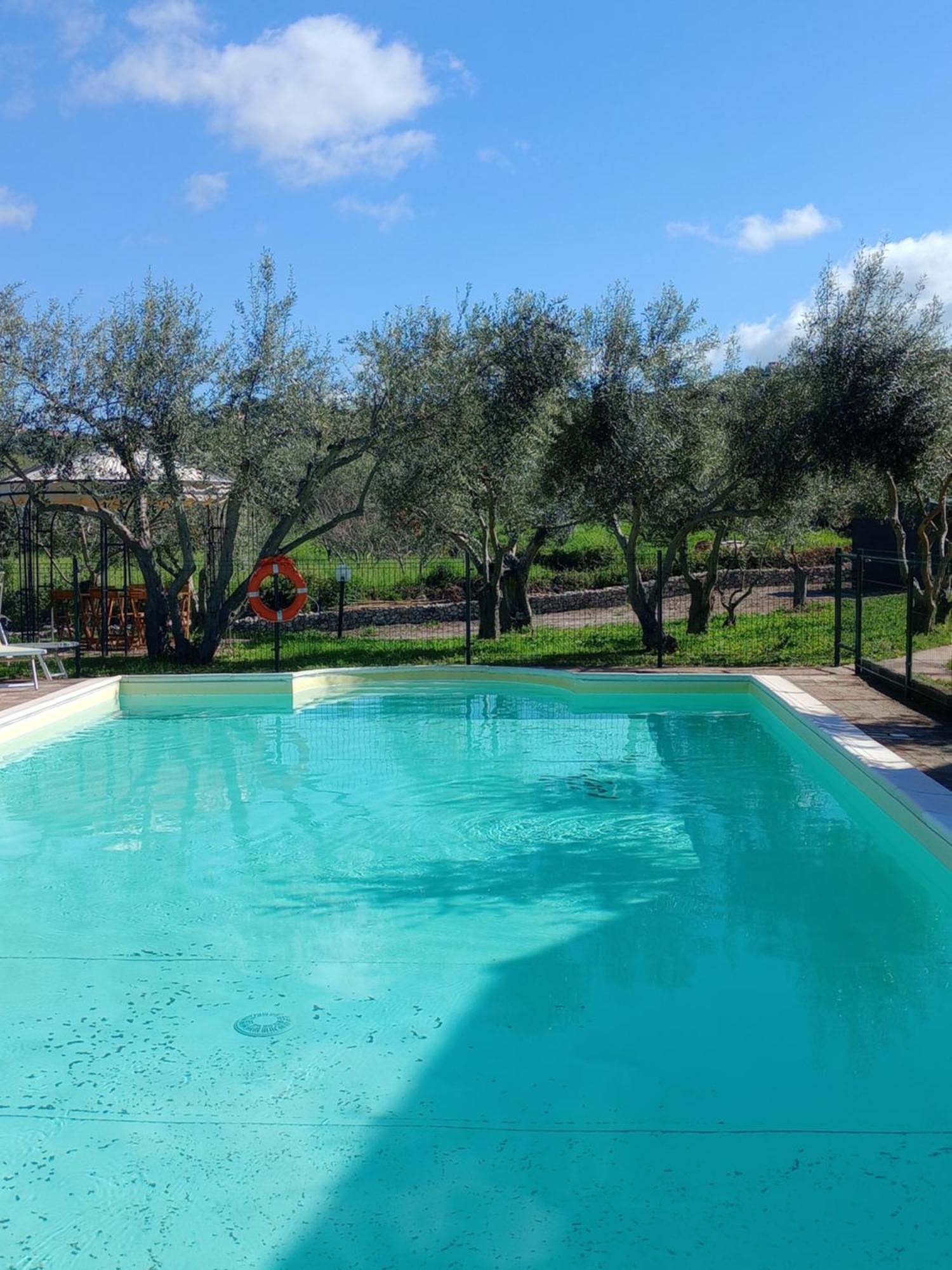 La Corte Degli Ulivi - Rurale 3*